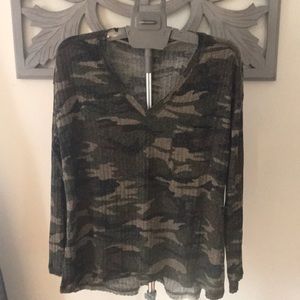 Long sleeve Deep V long sleeve shirt